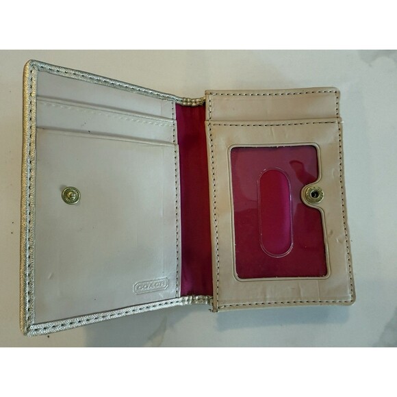Coach Poppy Wallet - Picture 3 of 3